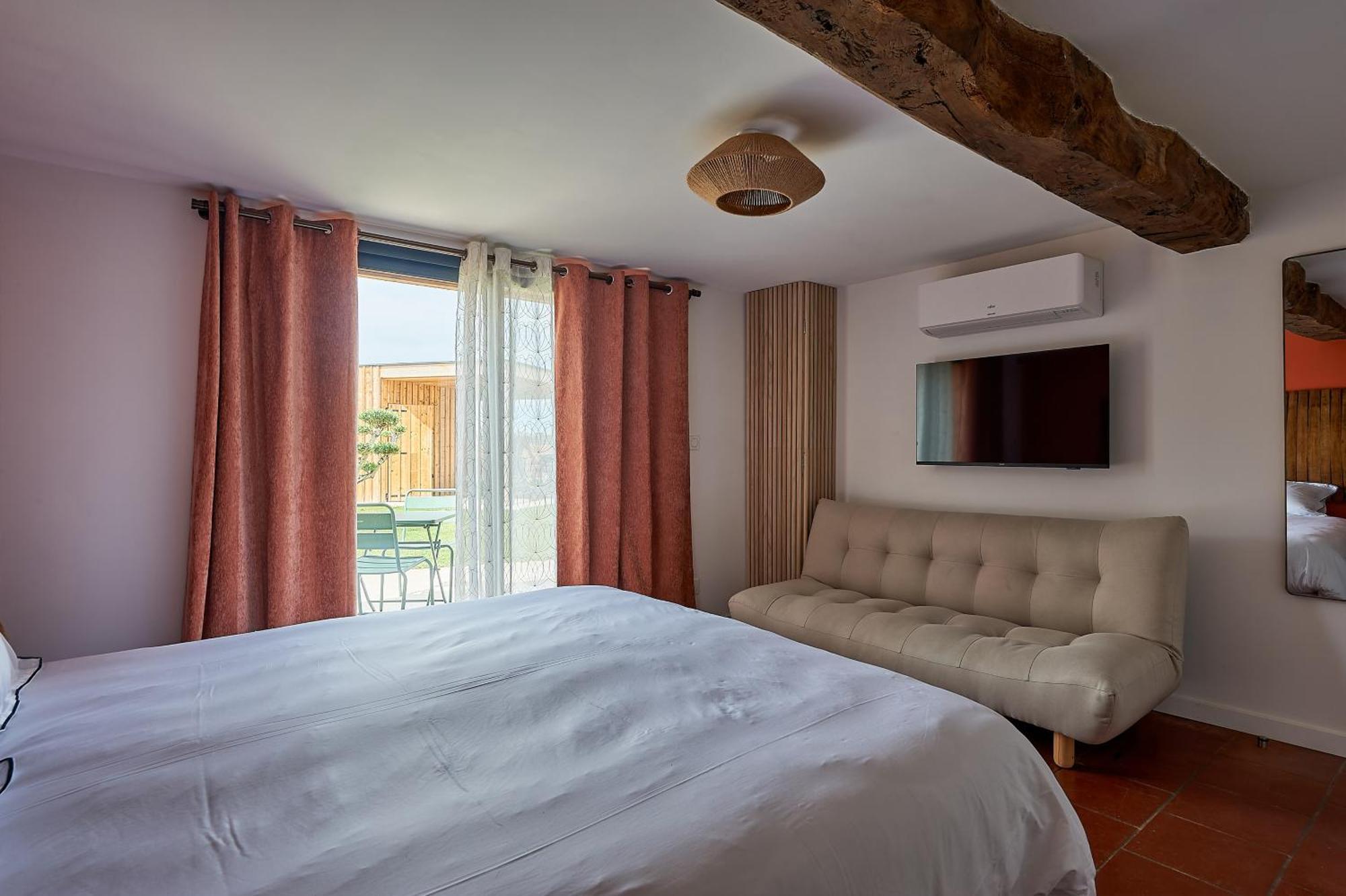 Bed and Breakfast Le Repaire Lagardere Lussac  Esterno foto