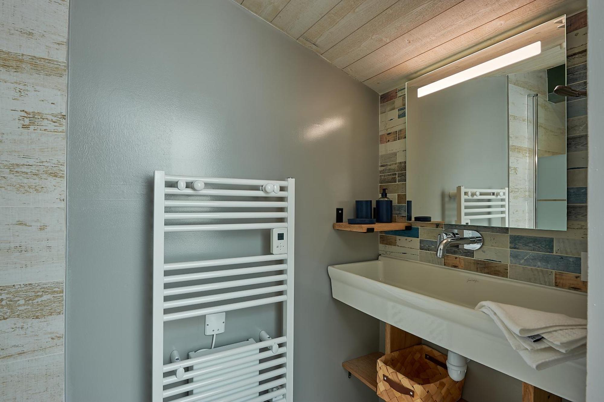 Bed and Breakfast Le Repaire Lagardere Lussac  Esterno foto